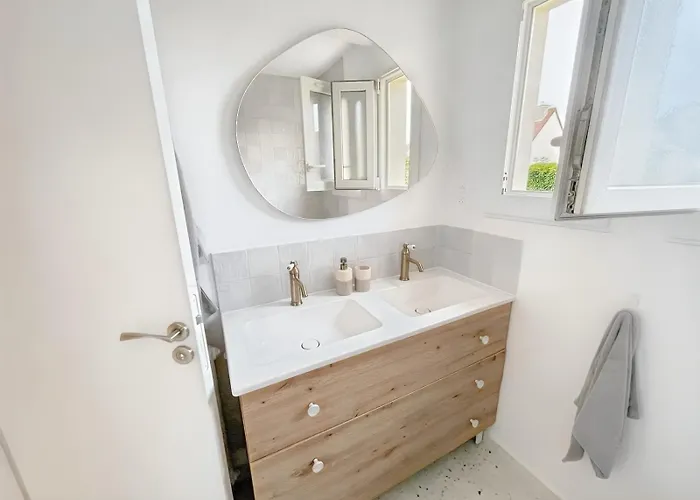 Tatil Evi La Maison De - Entre Caen & La Avec Jardin Et Parking Gratuit Ranville